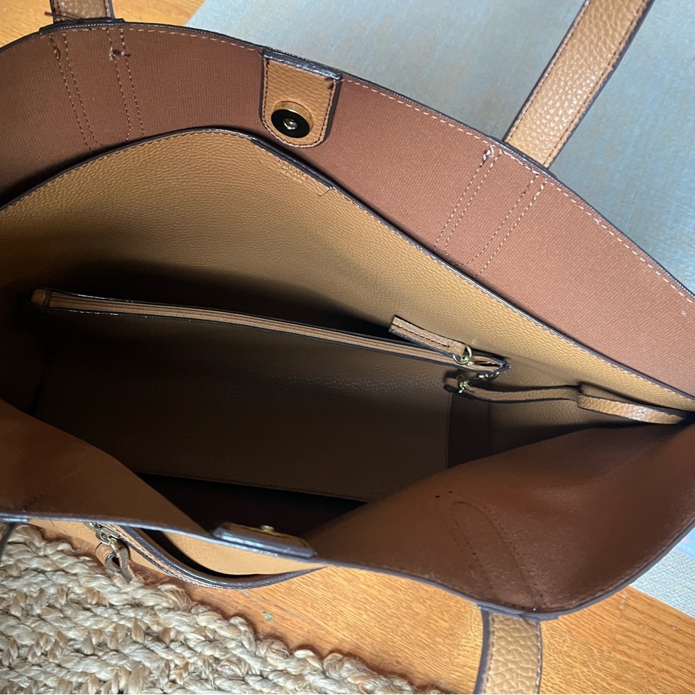 Tutilo New York Tan Faux Leather Tote Bag with Gold Accents.Brand New/Never Used - Picture 7 of 12
